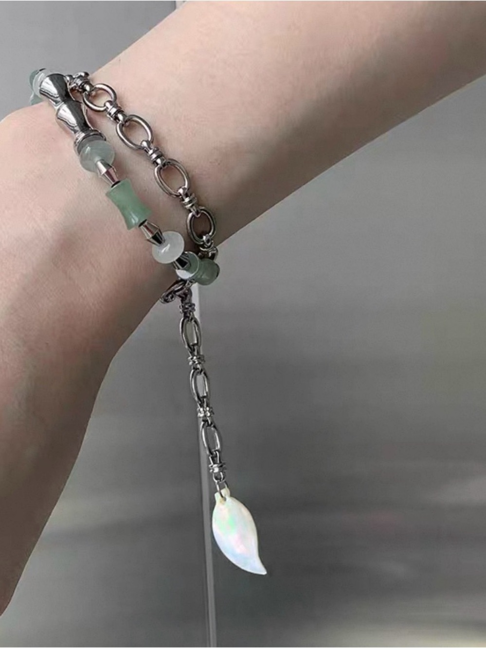 designed bracelet - Picture 3 of 4